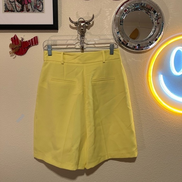 NWT! Topshop Yellow Trouser Shorts size 6 - Picture 5 of 5